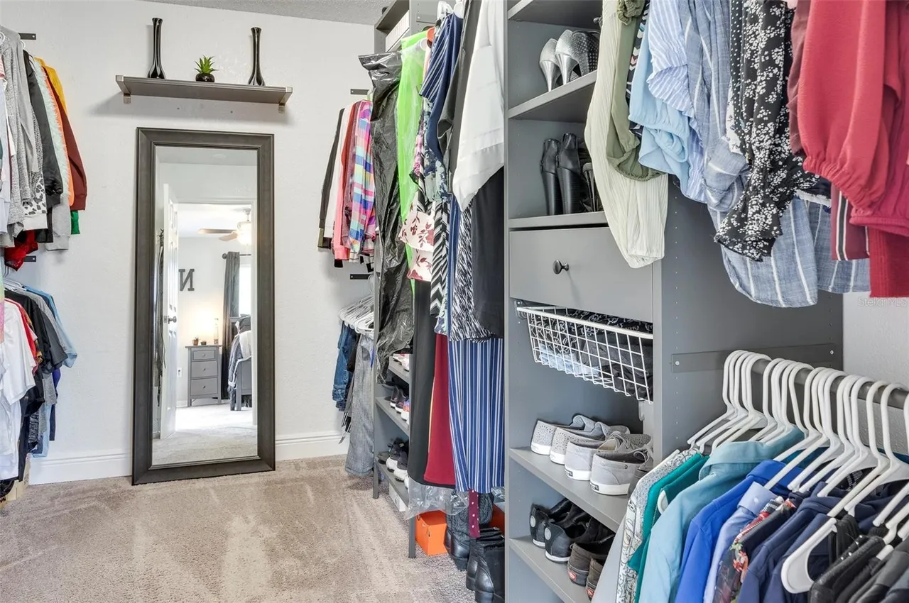 Custom closet 4